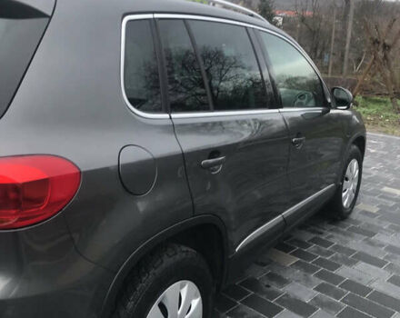 Серый Фольксваген Тигуан, объемом двигателя 1.98 л и пробегом 143 тыс. км за 10300 $, фото 1 на Automoto.ua