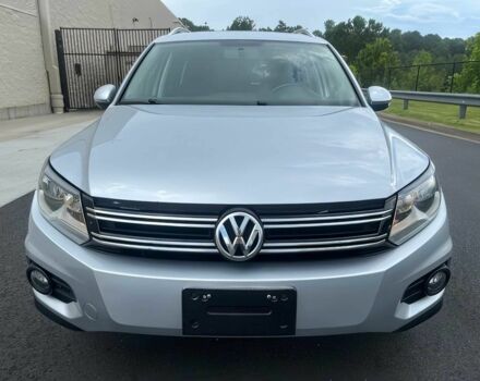 Сірий Фольксваген Тігуан, об'ємом двигуна 2 л та пробігом 88 тис. км за 7200 $, фото 1 на Automoto.ua