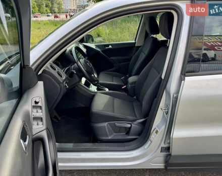 Серый Фольксваген Тигуан, объемом двигателя 1.98 л и пробегом 203 тыс. км за 10600 $, фото 17 на Automoto.ua