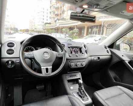 Серый Фольксваген Тигуан, объемом двигателя 1.98 л и пробегом 202 тыс. км за 13300 $, фото 44 на Automoto.ua