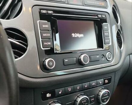 Серый Фольксваген Тигуан, объемом двигателя 1.98 л и пробегом 202 тыс. км за 13300 $, фото 64 на Automoto.ua