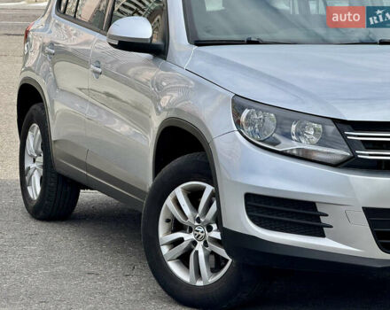 Серый Фольксваген Тигуан, объемом двигателя 1.98 л и пробегом 203 тыс. км за 10600 $, фото 61 на Automoto.ua