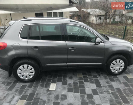 Серый Фольксваген Тигуан, объемом двигателя 1.98 л и пробегом 143 тыс. км за 10300 $, фото 9 на Automoto.ua