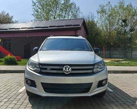 Серый Фольксваген Тигуан, объемом двигателя 2 л и пробегом 104 тыс. км за 11990 $, фото 1 на Automoto.ua
