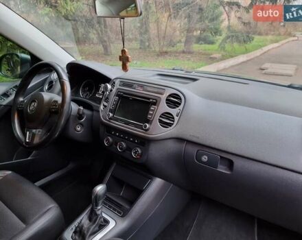 Серый Фольксваген Тигуан, объемом двигателя 1.98 л и пробегом 175 тыс. км за 13500 $, фото 14 на Automoto.ua