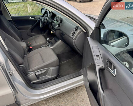 Серый Фольксваген Тигуан, объемом двигателя 1.98 л и пробегом 203 тыс. км за 10600 $, фото 30 на Automoto.ua