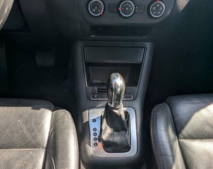 Серый Фольксваген Тигуан, объемом двигателя 1.98 л и пробегом 223 тыс. км за 11500 $, фото 7 на Automoto.ua