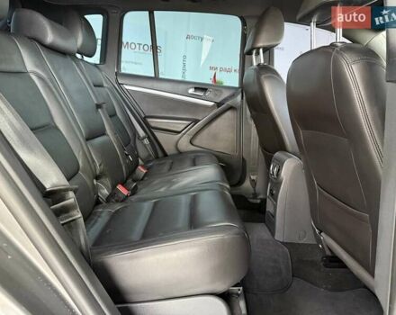 Серый Фольксваген Тигуан, объемом двигателя 2 л и пробегом 156 тыс. км за 12790 $, фото 31 на Automoto.ua