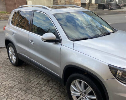 Серый Фольксваген Тигуан, объемом двигателя 1.98 л и пробегом 260 тыс. км за 9500 $, фото 1 на Automoto.ua