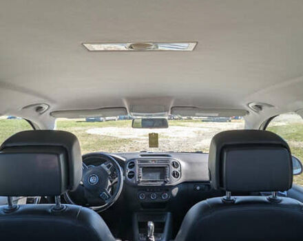 Серый Фольксваген Тигуан, объемом двигателя 1.98 л и пробегом 223 тыс. км за 11500 $, фото 5 на Automoto.ua