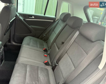 Серый Фольксваген Тигуан, объемом двигателя 2 л и пробегом 190 тыс. км за 13900 $, фото 8 на Automoto.ua