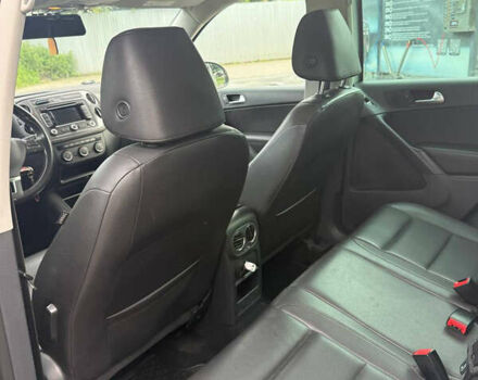 Серый Фольксваген Тигуан, объемом двигателя 1.98 л и пробегом 260 тыс. км за 10300 $, фото 11 на Automoto.ua