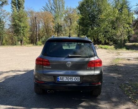 Серый Фольксваген Тигуан, объемом двигателя 2 л и пробегом 182 тыс. км за 13000 $, фото 5 на Automoto.ua