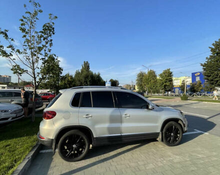 Сірий Фольксваген Тігуан, об'ємом двигуна 2 л та пробігом 180 тис. км за 10699 $, фото 7 на Automoto.ua