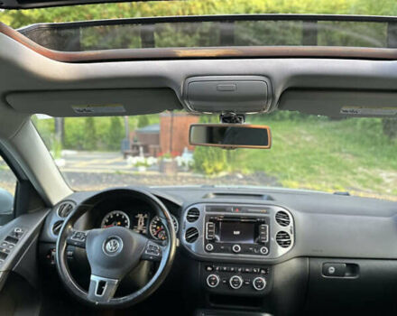 Серый Фольксваген Тигуан, объемом двигателя 2 л и пробегом 222 тыс. км за 12900 $, фото 27 на Automoto.ua