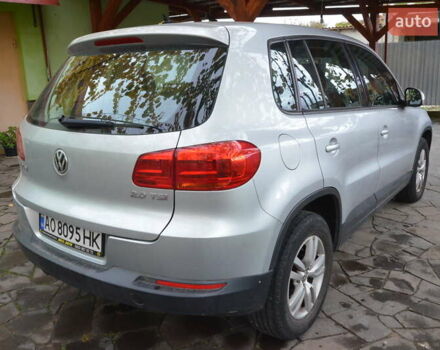 Серый Фольксваген Тигуан, объемом двигателя 1.98 л и пробегом 308 тыс. км за 10800 $, фото 2 на Automoto.ua