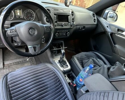 Серый Фольксваген Тигуан, объемом двигателя 2 л и пробегом 210 тыс. км за 16000 $, фото 7 на Automoto.ua