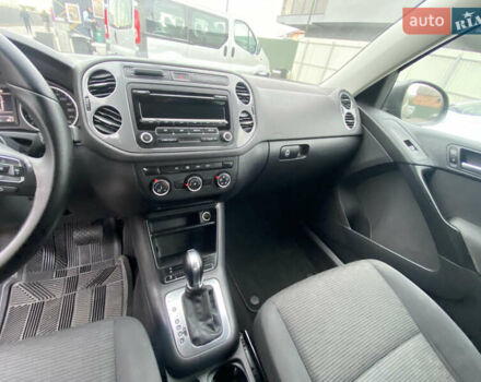 Серый Фольксваген Тигуан, объемом двигателя 1.98 л и пробегом 309 тыс. км за 9300 $, фото 15 на Automoto.ua