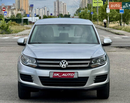Серый Фольксваген Тигуан, объемом двигателя 1.98 л и пробегом 203 тыс. км за 10600 $, фото 2 на Automoto.ua