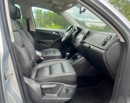 Сірий Фольксваген Тігуан, об'ємом двигуна 2 л та пробігом 88 тис. км за 7200 $, фото 9 на Automoto.ua