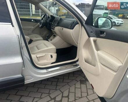 Сірий Фольксваген Тігуан, об'ємом двигуна 1.98 л та пробігом 165 тис. км за 9999 $, фото 7 на Automoto.ua