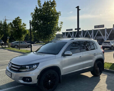 Сірий Фольксваген Тігуан, об'ємом двигуна 2 л та пробігом 180 тис. км за 10699 $, фото 11 на Automoto.ua