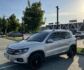 Сірий Фольксваген Тігуан, об'ємом двигуна 2 л та пробігом 180 тис. км за 10699 $, фото 11 на Automoto.ua