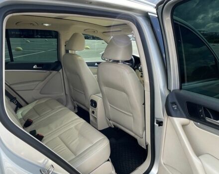 Сірий Фольксваген Тігуан, об'ємом двигуна 2 л та пробігом 134 тис. км за 12500 $, фото 8 на Automoto.ua