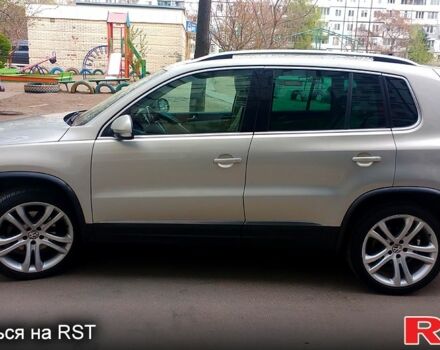 Сірий Фольксваген Тігуан, об'ємом двигуна 2 л та пробігом 165 тис. км за 13000 $, фото 1 на Automoto.ua
