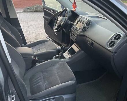 Серый Фольксваген Тигуан, объемом двигателя 1.97 л и пробегом 247 тыс. км за 14500 $, фото 7 на Automoto.ua