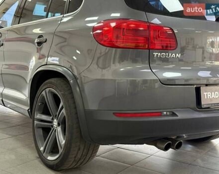 Серый Фольксваген Тигуан, объемом двигателя 2 л и пробегом 156 тыс. км за 12790 $, фото 11 на Automoto.ua
