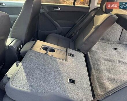 Сірий Фольксваген Тігуан, об'ємом двигуна 1.98 л та пробігом 110 тис. км за 11300 $, фото 9 на Automoto.ua