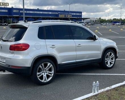 Сірий Фольксваген Тігуан, об'ємом двигуна 2 л та пробігом 134 тис. км за 12500 $, фото 1 на Automoto.ua