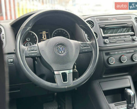 Сірий Фольксваген Тігуан, об'ємом двигуна 1.98 л та пробігом 130 тис. км за 9800 $, фото 12 на Automoto.ua