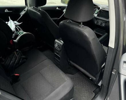 Сірий Фольксваген Тігуан, об'ємом двигуна 1.98 л та пробігом 199 тис. км за 10500 $, фото 15 на Automoto.ua