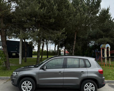 Сірий Фольксваген Тігуан, об'ємом двигуна 1.98 л та пробігом 199 тис. км за 10500 $, фото 2 на Automoto.ua