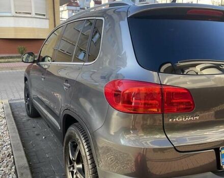 Серый Фольксваген Тигуан, объемом двигателя 1.97 л и пробегом 247 тыс. км за 14500 $, фото 60 на Automoto.ua