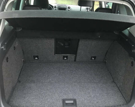 Серый Фольксваген Тигуан, объемом двигателя 1.98 л и пробегом 143 тыс. км за 10300 $, фото 6 на Automoto.ua