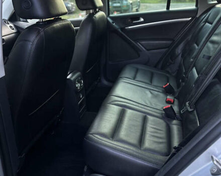 Серый Фольксваген Тигуан, объемом двигателя 2 л и пробегом 222 тыс. км за 12900 $, фото 14 на Automoto.ua