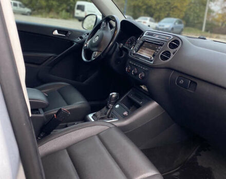 Серый Фольксваген Тигуан, объемом двигателя 1.98 л и пробегом 294 тыс. км за 11500 $, фото 24 на Automoto.ua