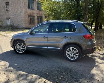 Серый Фольксваген Тигуан, объемом двигателя 2 л и пробегом 182 тыс. км за 13000 $, фото 7 на Automoto.ua