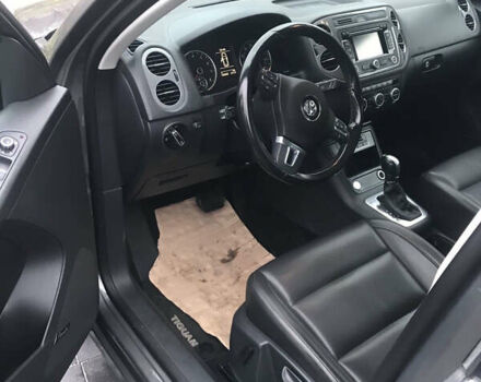 Серый Фольксваген Тигуан, объемом двигателя 1.98 л и пробегом 143 тыс. км за 10300 $, фото 4 на Automoto.ua