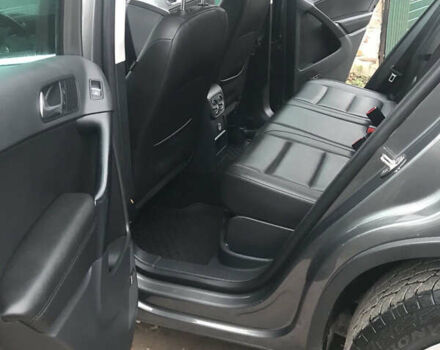 Серый Фольксваген Тигуан, объемом двигателя 1.98 л и пробегом 143 тыс. км за 10300 $, фото 15 на Automoto.ua