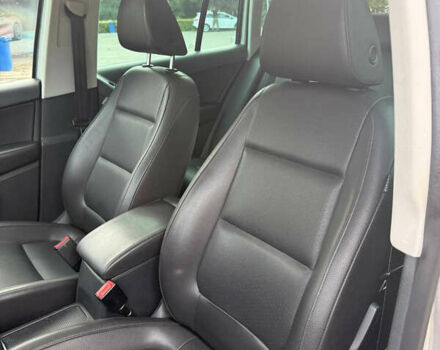 Серый Фольксваген Тигуан, объемом двигателя 1.98 л и пробегом 260 тыс. км за 10300 $, фото 15 на Automoto.ua