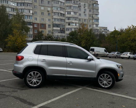 Серый Фольксваген Тигуан, объемом двигателя 1.98 л и пробегом 294 тыс. км за 11500 $, фото 8 на Automoto.ua