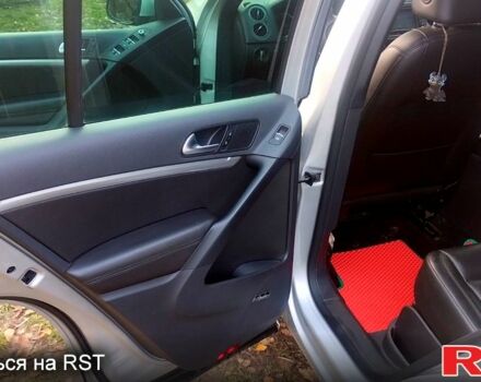 Серый Фольксваген Тигуан, объемом двигателя 2 л и пробегом 218 тыс. км за 10600 $, фото 6 на Automoto.ua