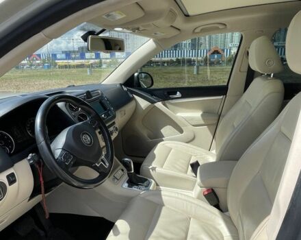 Сірий Фольксваген Тігуан, об'ємом двигуна 2 л та пробігом 134 тис. км за 12500 $, фото 6 на Automoto.ua