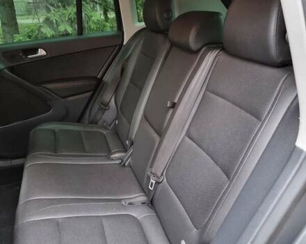 Серый Фольксваген Тигуан, объемом двигателя 1.98 л и пробегом 175 тыс. км за 13500 $, фото 9 на Automoto.ua