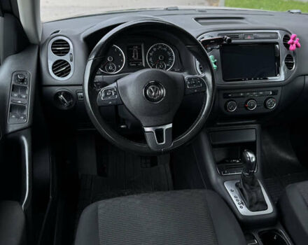 Сірий Фольксваген Тігуан, об'ємом двигуна 1.98 л та пробігом 199 тис. км за 10500 $, фото 1 на Automoto.ua