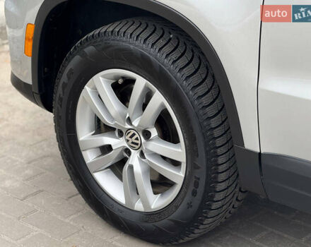 Сірий Фольксваген Тігуан, об'ємом двигуна 1.98 л та пробігом 230 тис. км за 11600 $, фото 8 на Automoto.ua